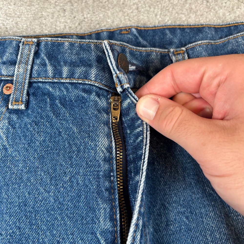 Vintage Levis 505 Jeans Mens 32x31 Blue Medium Wash Regular Fit Straight Leg USA - Picture 7 of 16